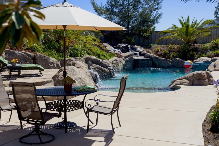 pool contractors Mesa